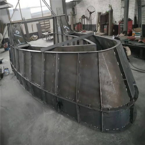 收費島模具的專業(yè)化應(yīng)用與防水保溫工程的重要性